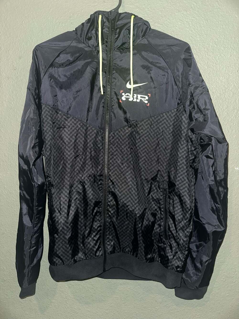 Nike Sportswear Catching Air Windrunner Hooded Jacket CW4708-010